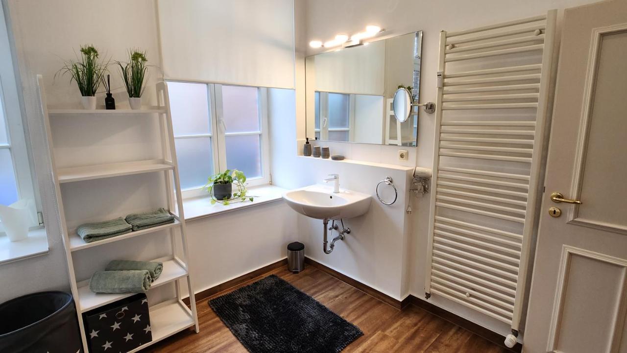 שוורין Das Ferienapartment Alexandrine Direkt Am Pfaffenteich Mit Eigenem Parkplatz מראה חיצוני תמונה