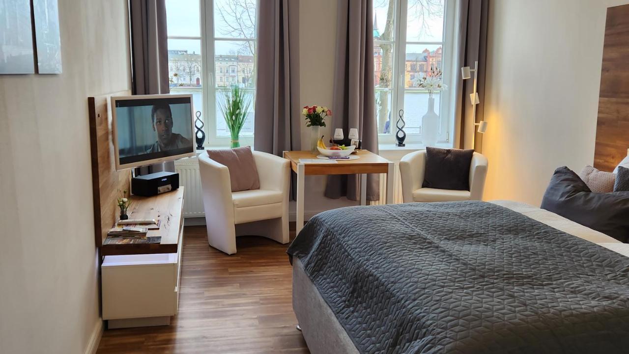 שוורין Das Ferienapartment Alexandrine Direkt Am Pfaffenteich Mit Eigenem Parkplatz מראה חיצוני תמונה