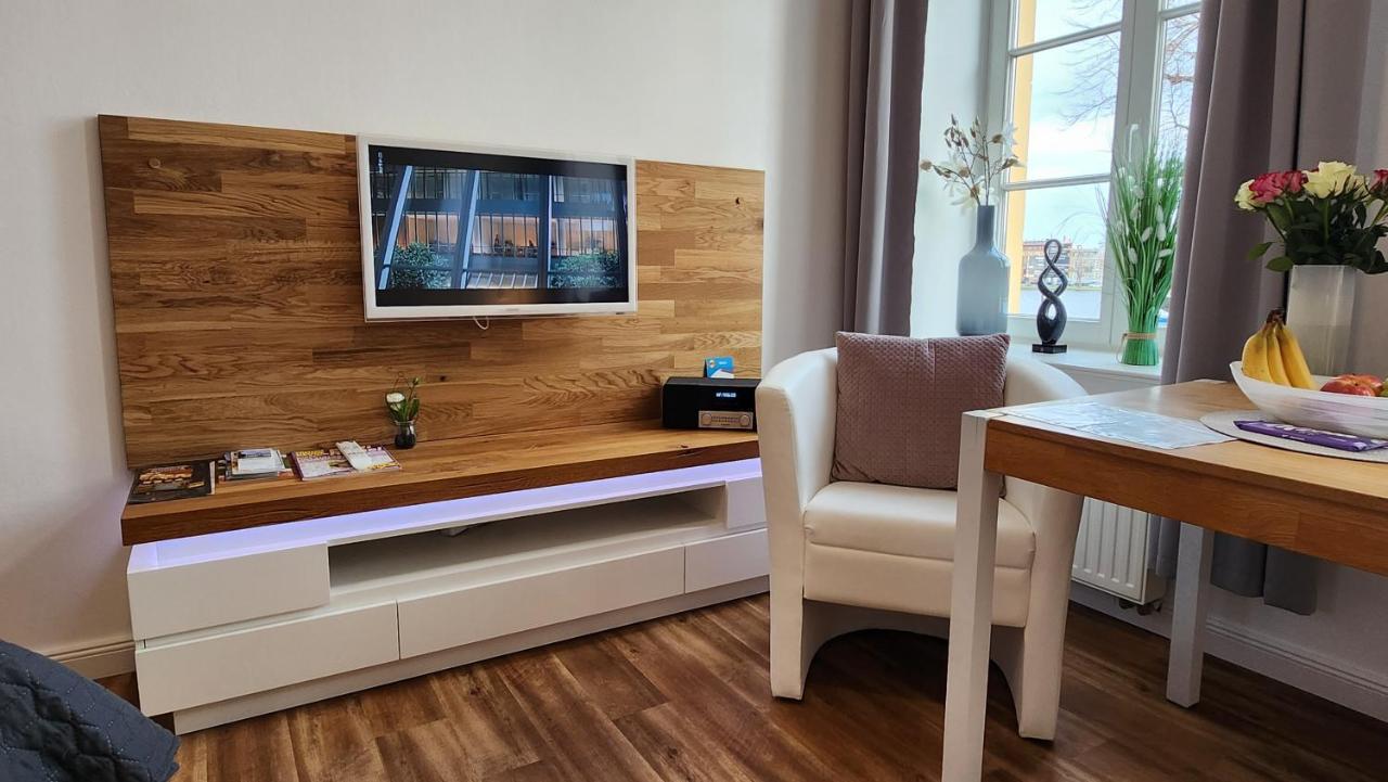 שוורין Das Ferienapartment Alexandrine Direkt Am Pfaffenteich Mit Eigenem Parkplatz מראה חיצוני תמונה